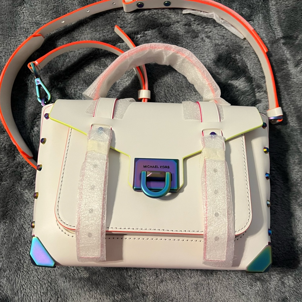 MK MANHATTAN OPTIC WHITE MD TH SCHOOL SATCHEL LEATHER